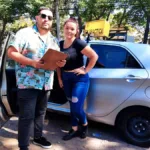 Alumna practicando junto a profesor en Escuela Colón San Bernardo — Licencia Clase B